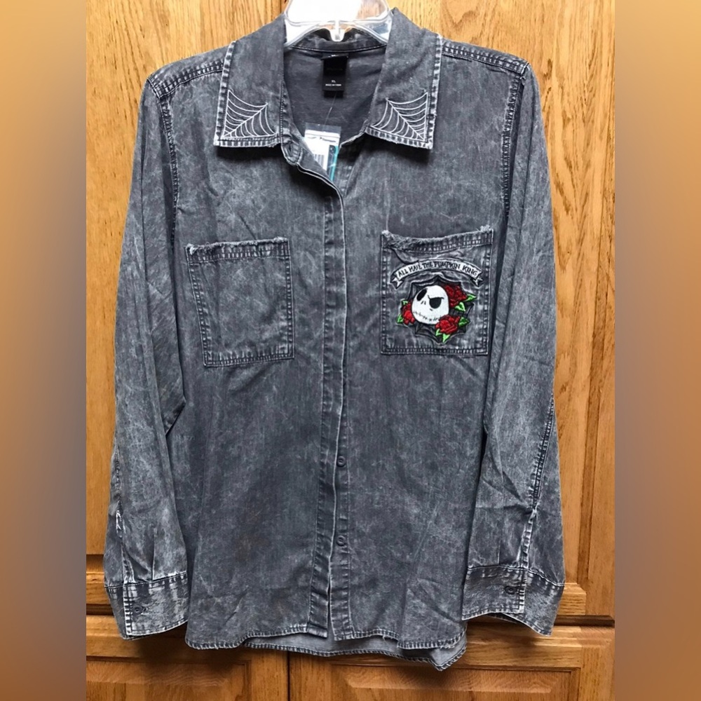 Nightmare Before Christmas Button Up womens size XL NWT